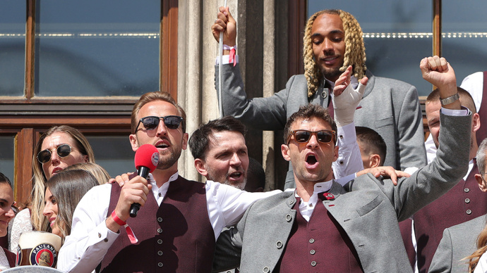 om, 小红书会在, 赛季德甲联