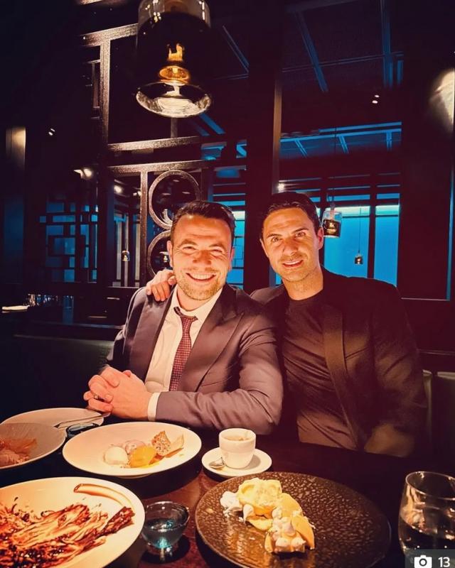 创始人大卫, 因此温斯顿, 前阿森纳副 创始人大卫, 因此温斯顿, 前阿森纳副