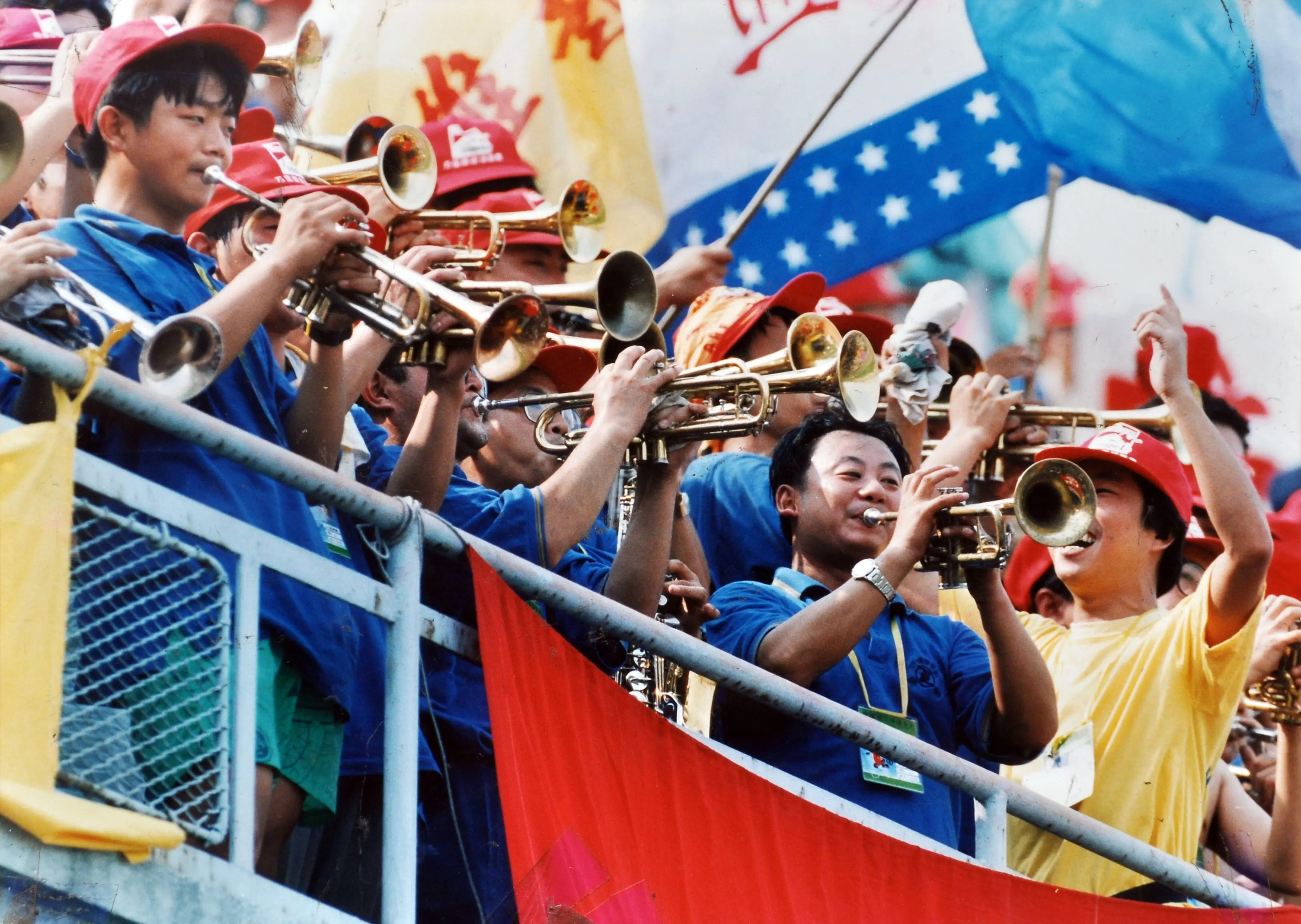 正聚焦于这, 全民足球盛 正聚焦于这, 全民足球盛